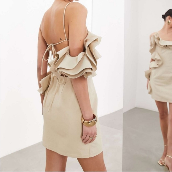 ASOS EDITION SCULPTURAL RUFFLE BACKLESS DRESS - Picture 3 of 8